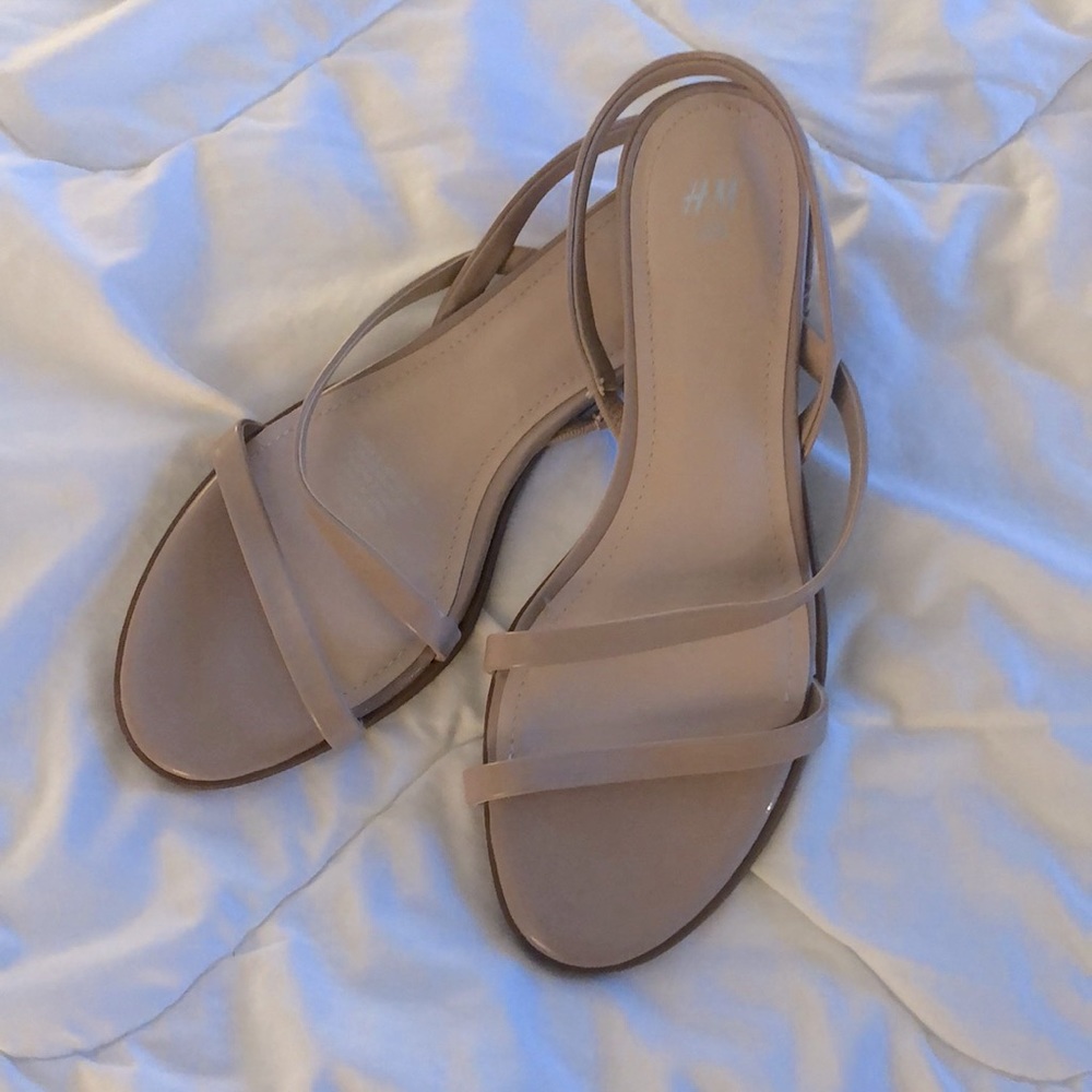 Slip on nude sandals